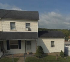 Building Photo - 931 1st St