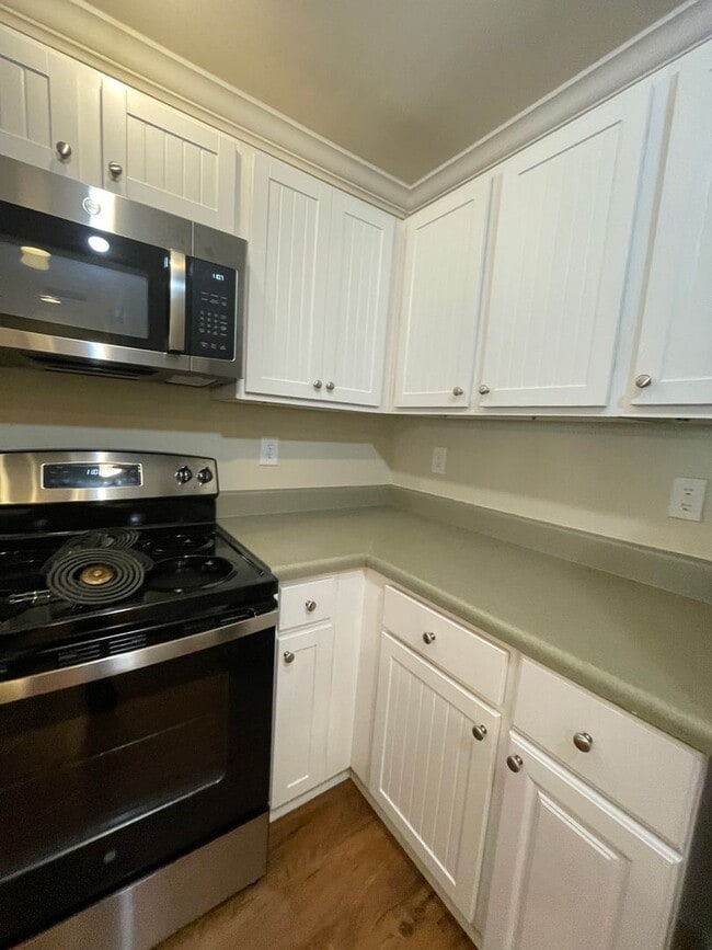 Building Photo - 07-212 Warrior