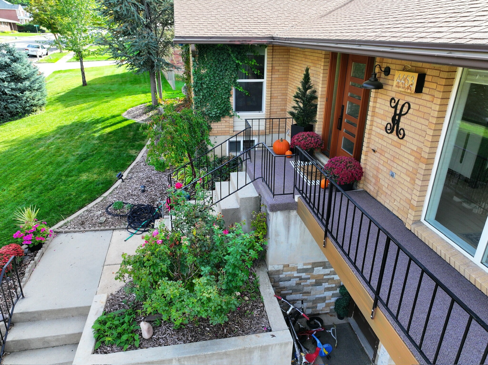 Building Photo - 4453 Fillmore Ave