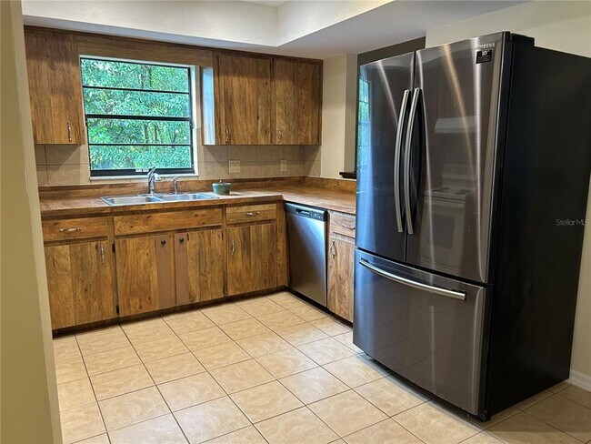 Building Photo - 1524 Southwind Ct