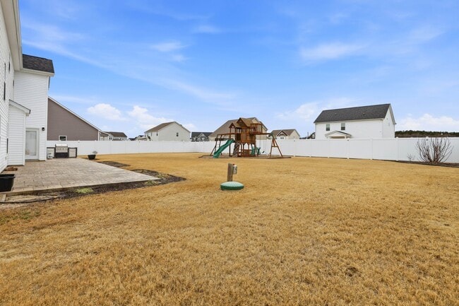 Building Photo - 107 Salmon Ln