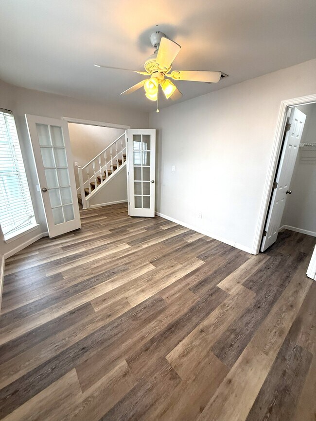 Building Photo - 4807 Summer Creek Cove
