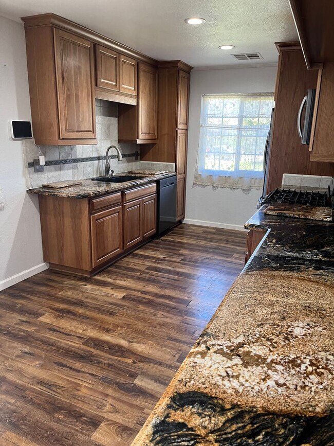 Building Photo - Beautiful Foothil Views Available Now!