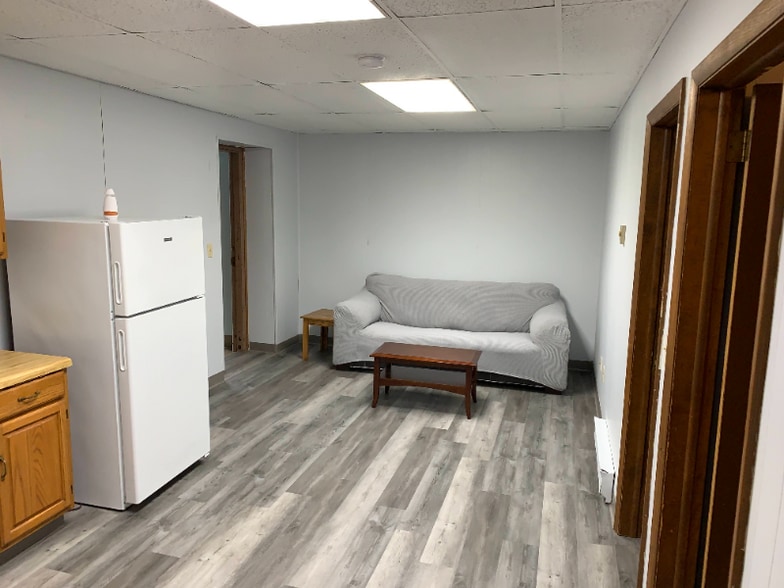 Building Photo - 34 E Ridge Ave