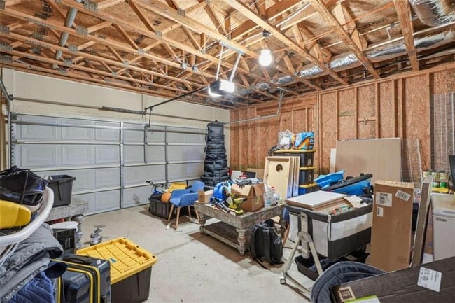 Building Photo - 9931 Mancunian Way