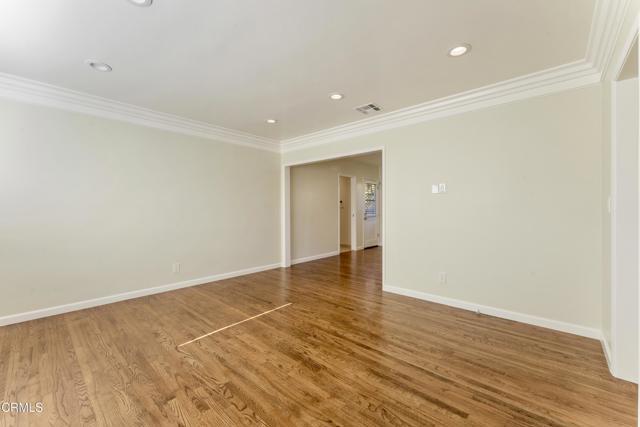 Building Photo - 420 Violet Ave