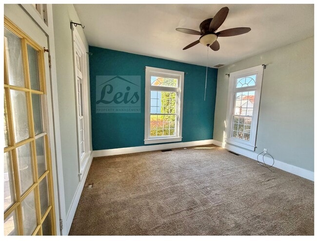 Building Photo - 502 E 5th St