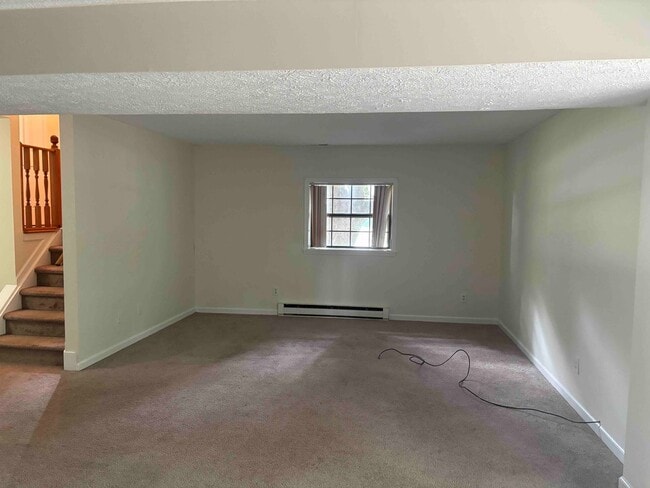 Building Photo - Beautiful Single Family Home Located Near ...