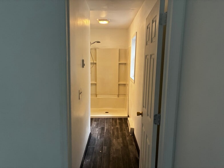 Building Photo - 1150 Tomasula Dr