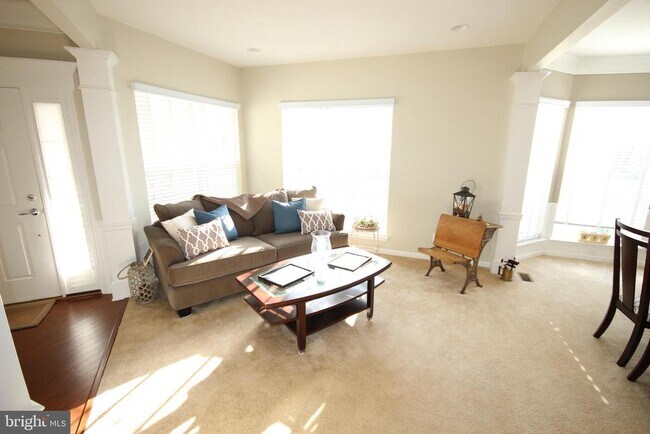 Building Photo - 299 N Caldwell Cir