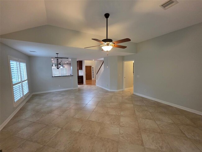 Building Photo - 135 N Dreamweaver Cir