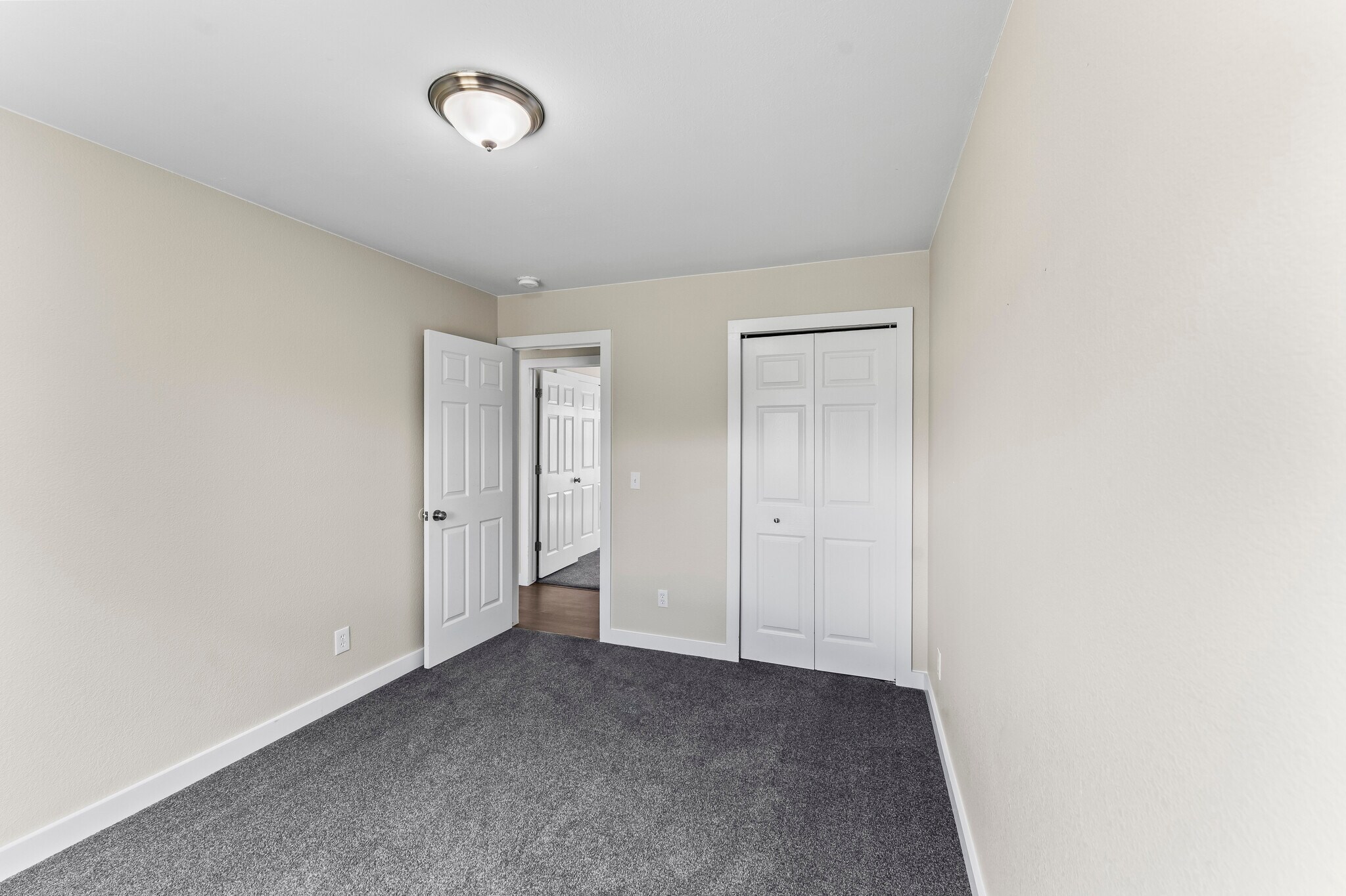 Building Photo - 2155 Woodsong Way