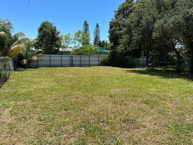 Building Photo - 326 NW 97th St