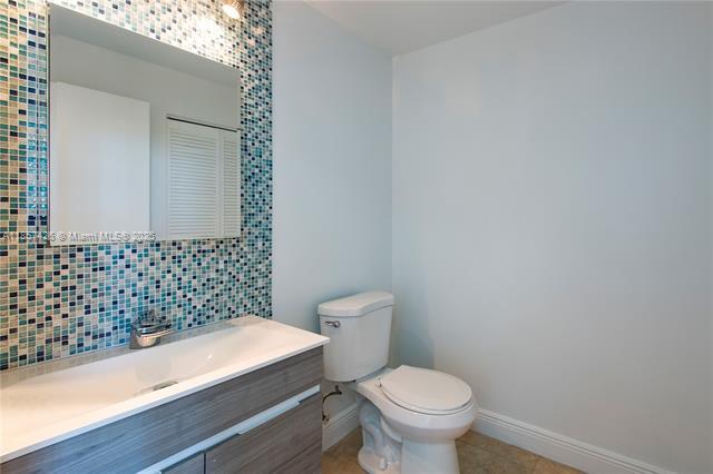 Building Photo - 888 Biscayne Blvd