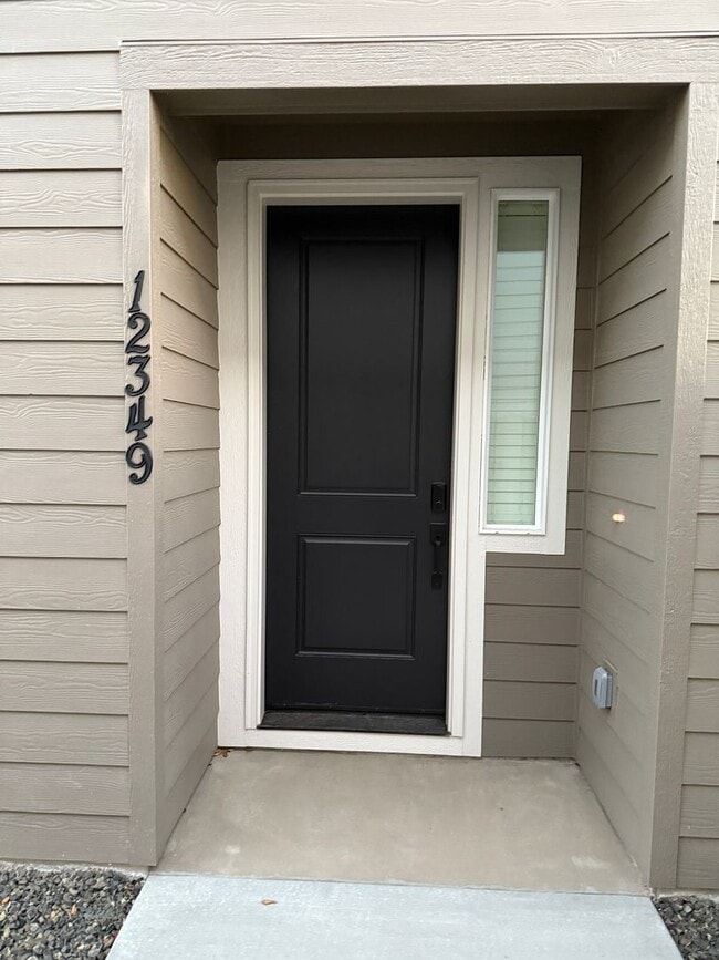 Building Photo - Modern Townhouse for Rent in Desirable Star - 3 Bedroom and 2.5 Bathroom