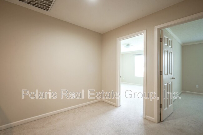 Building Photo - 4084 Weston Pointe Dr