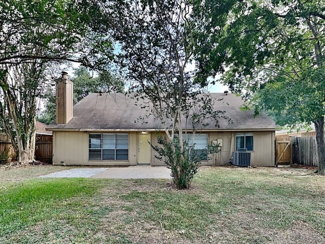 Building Photo - 19803 Edensborough Dr