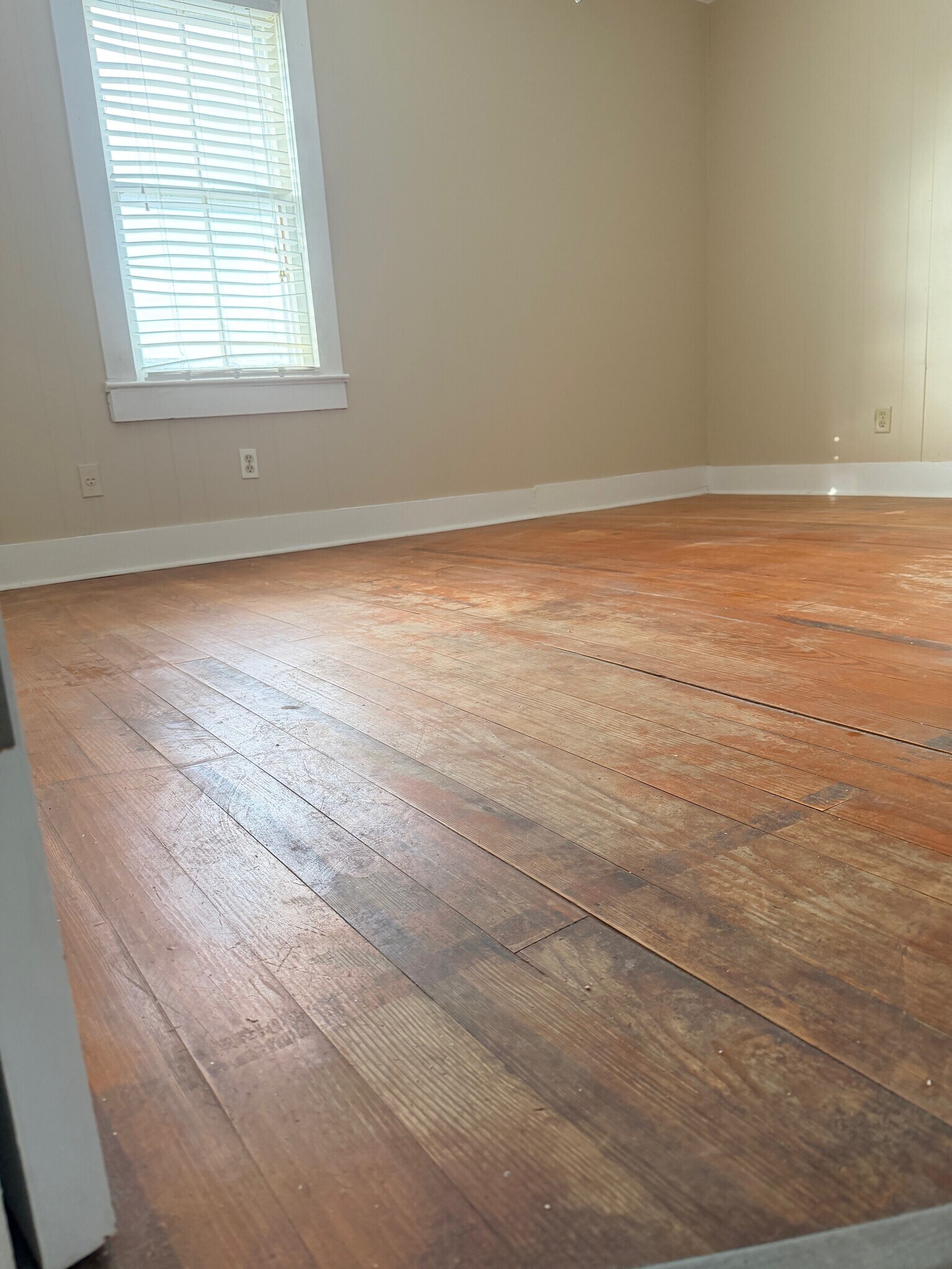 Master Bedroom - 828 Bourque Rd