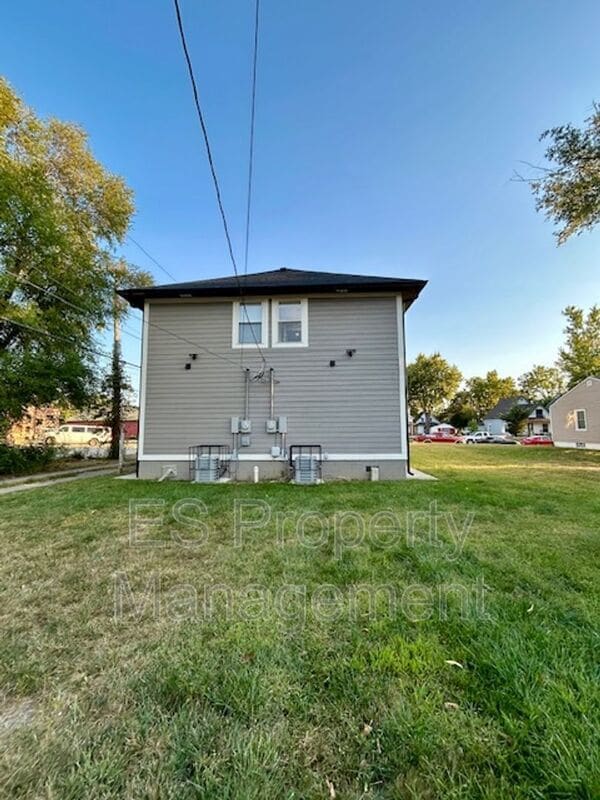 Building Photo - 1418 W 27th St