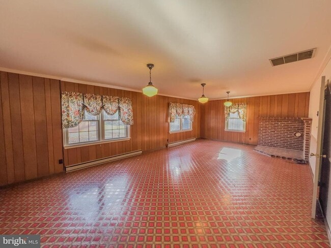 Building Photo - 194 Red Hill Rd