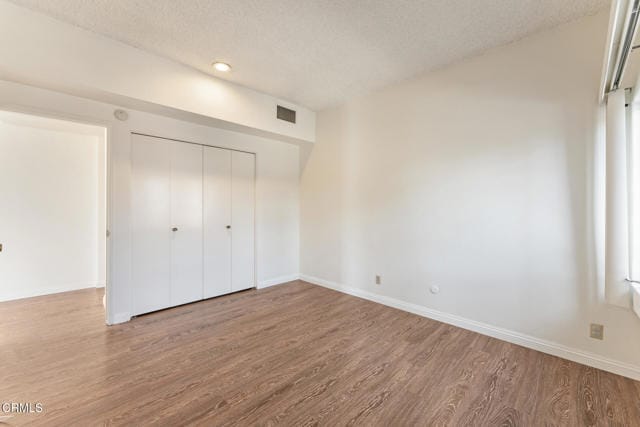 Building Photo - 960 San Pasqual St