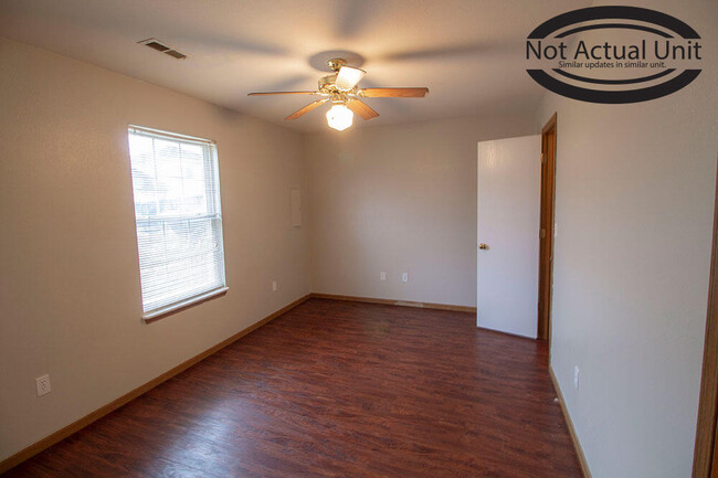 Building Photo - 1503 Native Dancer Ct