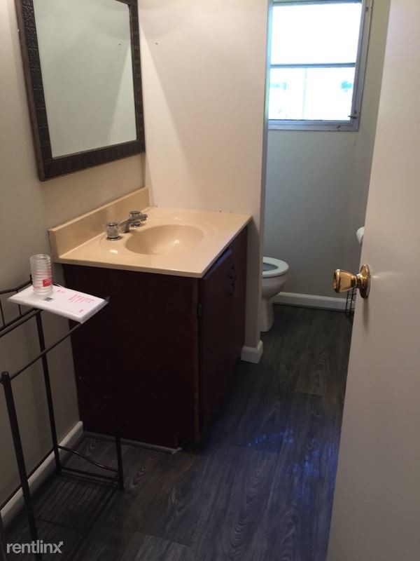 Building Photo - 4 br, 2 bath House - 88 Cherry Street
