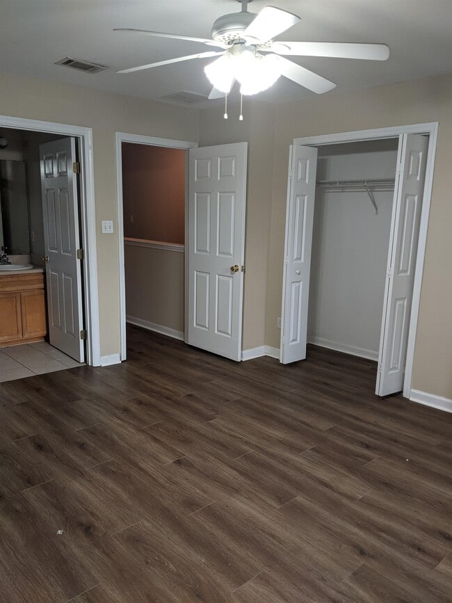 Building Photo - 93 Bass St