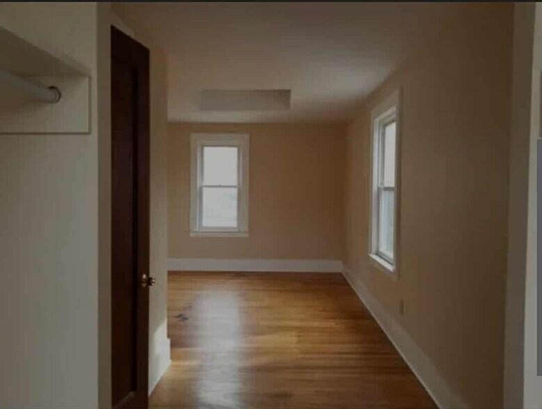3rd Bedroom - 1604 S Geddes St