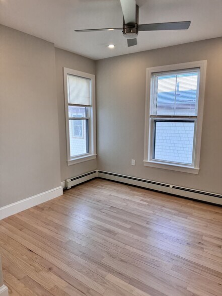Apt 12 - 35 Brookline St