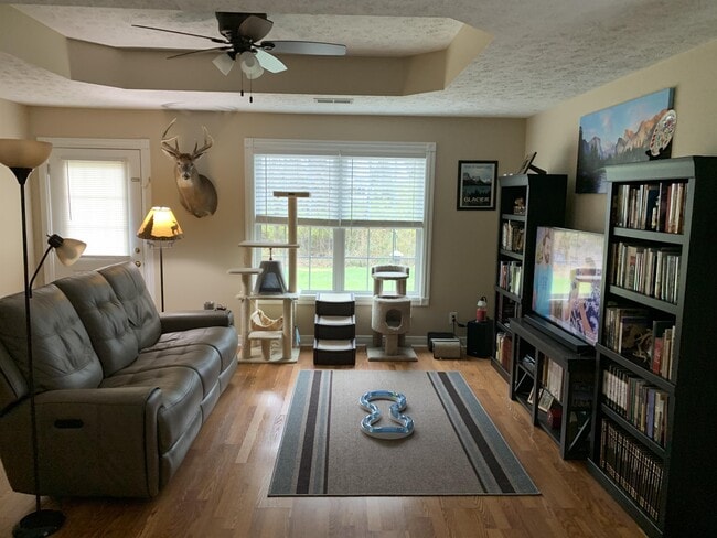 Building Photo - 7833 Andee Ln