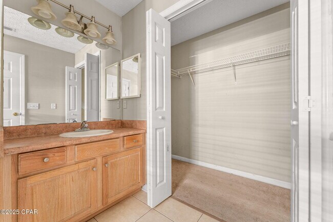 Building Photo - 133 White Cap Wy