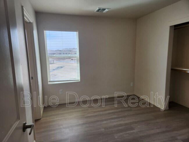 Building Photo - 1224 Tierra Verde Loop