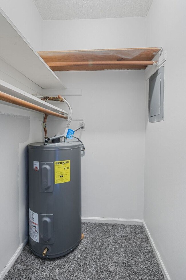 Building Photo - New Flooring