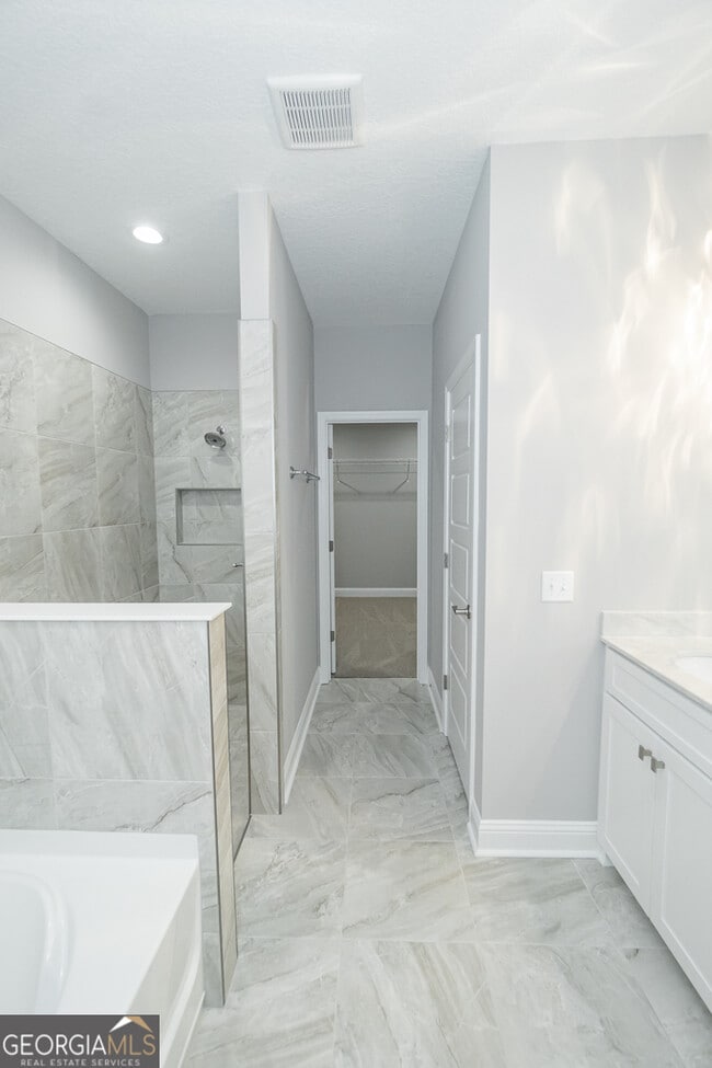 Building Photo - 229 The Villas Wy