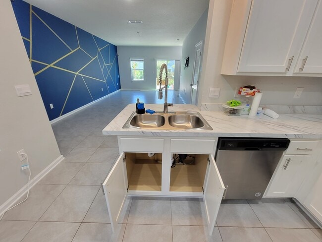Building Photo - 7635 Legacy Trl