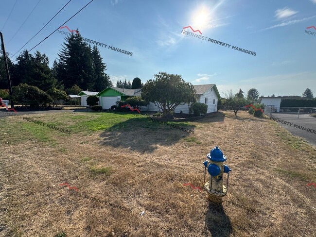Building Photo - 1301 Kayu Ln