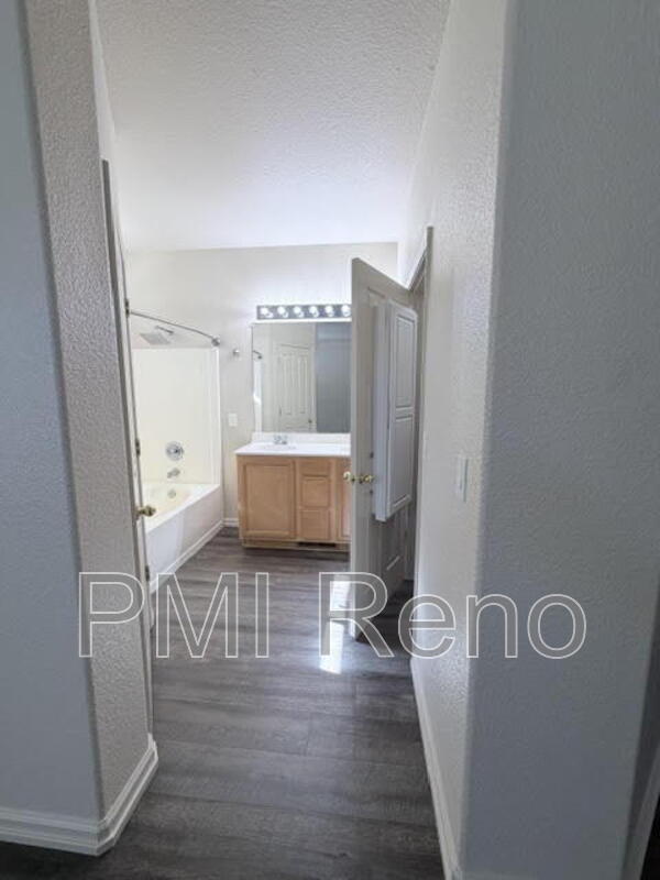 Building Photo - 3736 Culpepper Dr