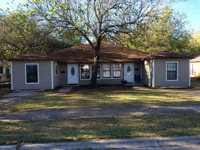 Building Photo - 1712 Poage Ave