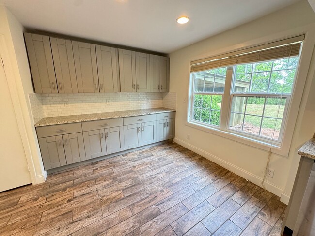 Building Photo - 2911 Auraria Rd