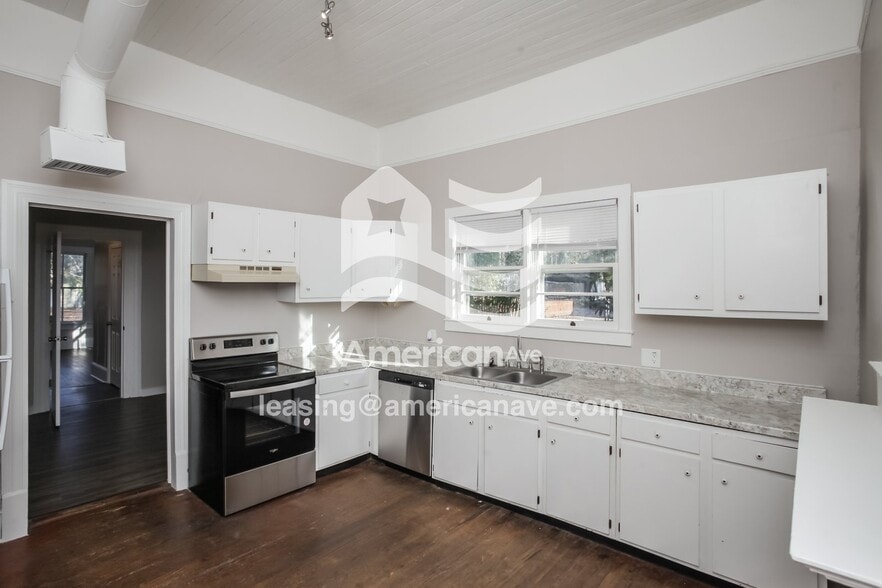 Building Photo - 1254 Hunt St