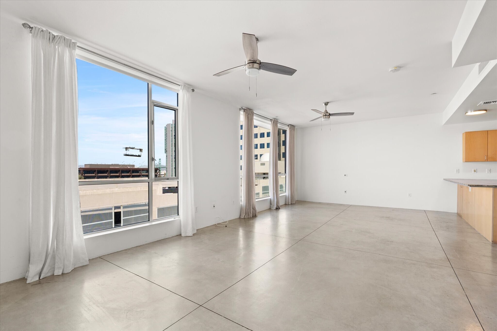 Building Photo - 285 W 6th St