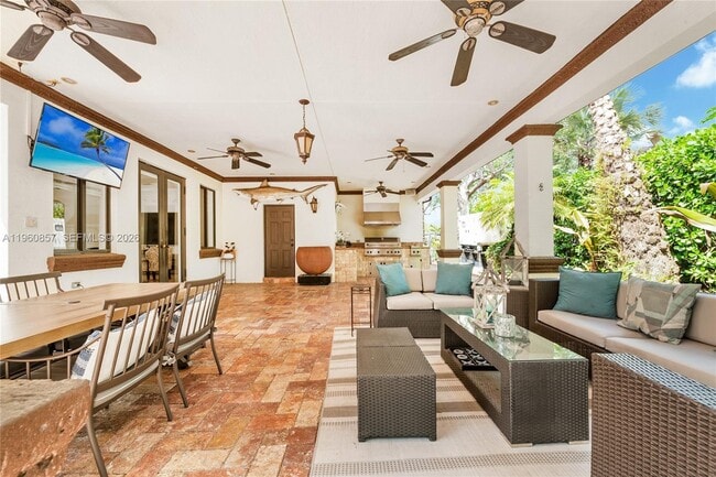 Building Photo - 5621 SW 68th Ct