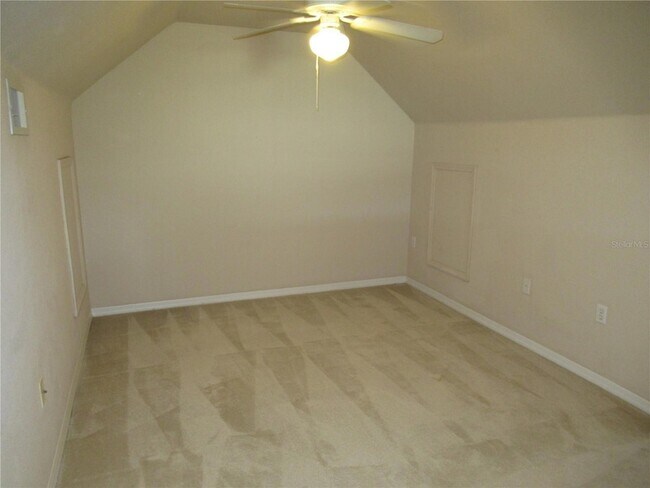 Building Photo - 5601 Rosehill Rd