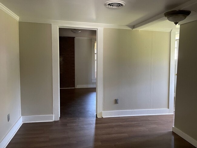 Building Photo - 4 BED 2 BATH TWO STORY HOME IN TROY!