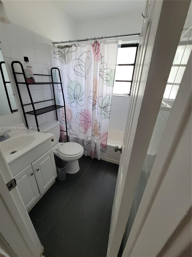 Building Photo - 485 NE 34th St