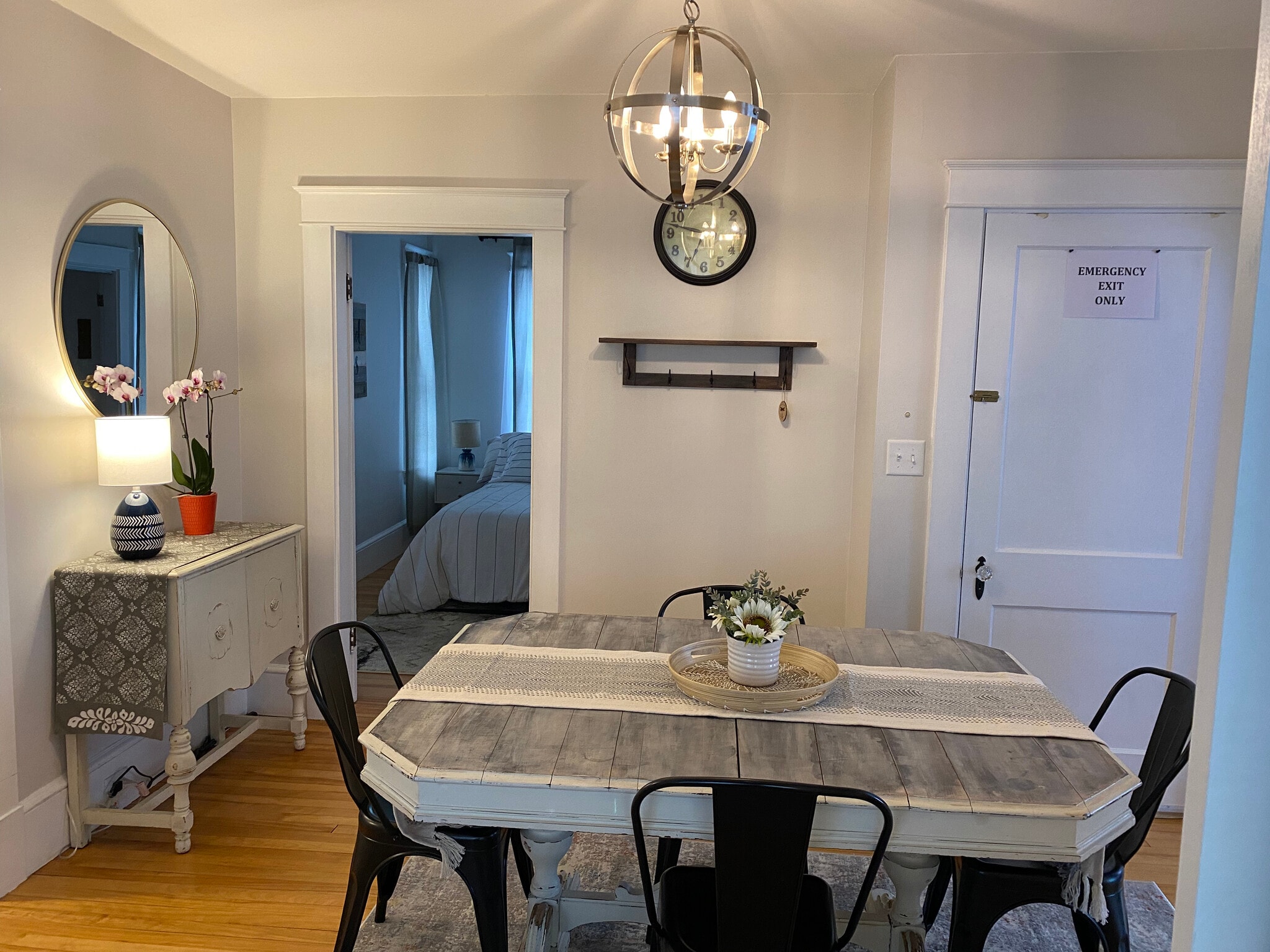Dining Room - 162 Broadway