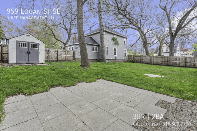 Building Photo - 959 Logan St SE