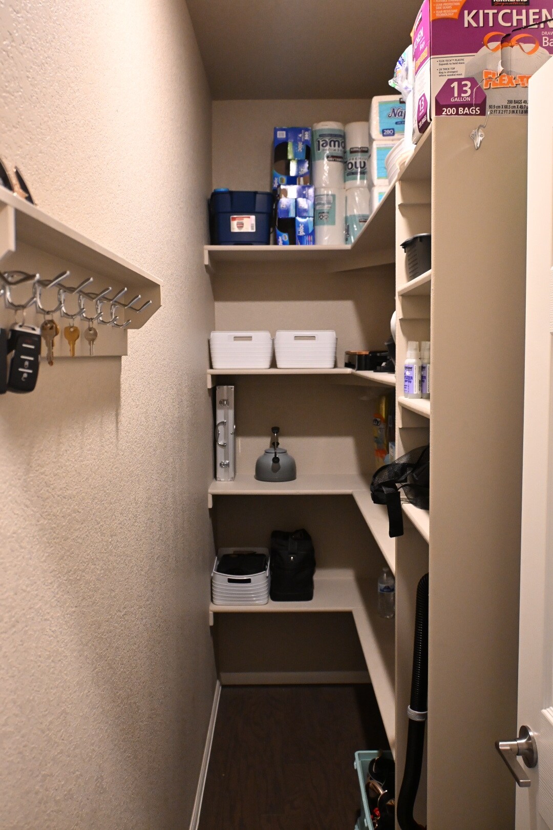 Building Photo - 1986 Shadow Creek Dr