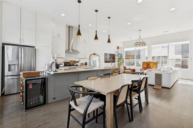 Building Photo - 2319 Kirby St